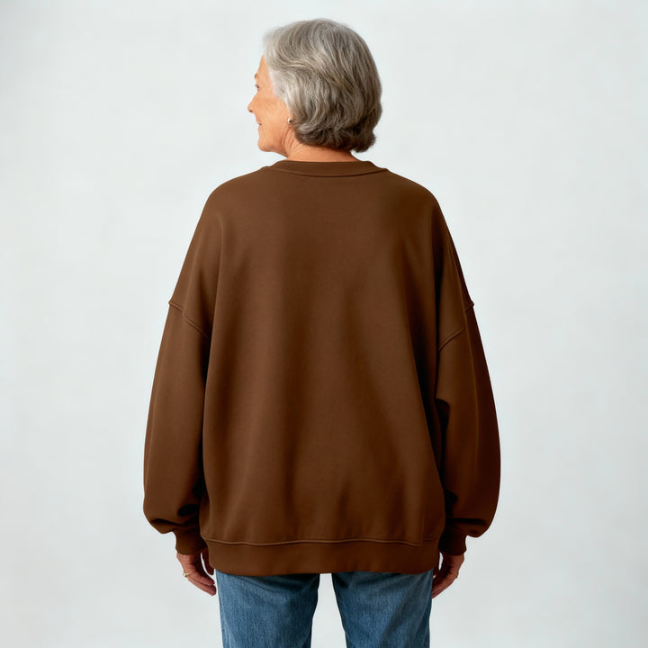 Elizabeth – Lightweight style with a solid color sweater