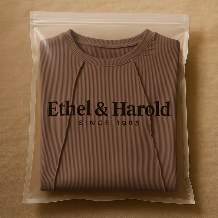 AISOLA | Stylish Fitted Top in Ribbed Fabric