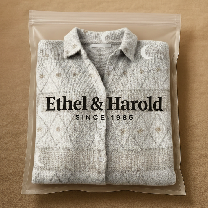 Mona | Elegant Knit Blouse with Diamond Pattern